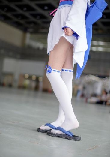 善良的美女秘书