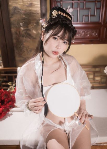 美女脱得一光二净免费视频