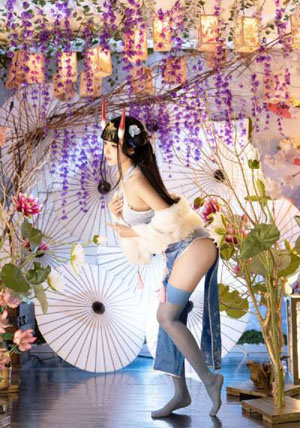 电影湿濡的女人
