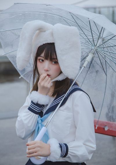 《美丽邻居》电视剧