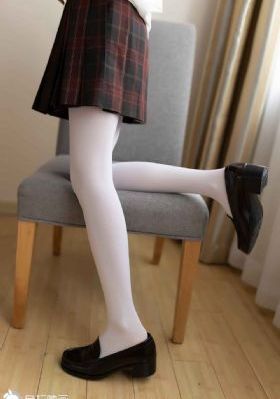 舌头钻到花缝裂缝h