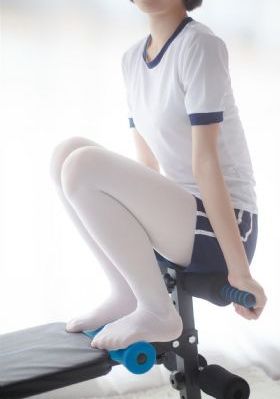 在厨房子伦对白